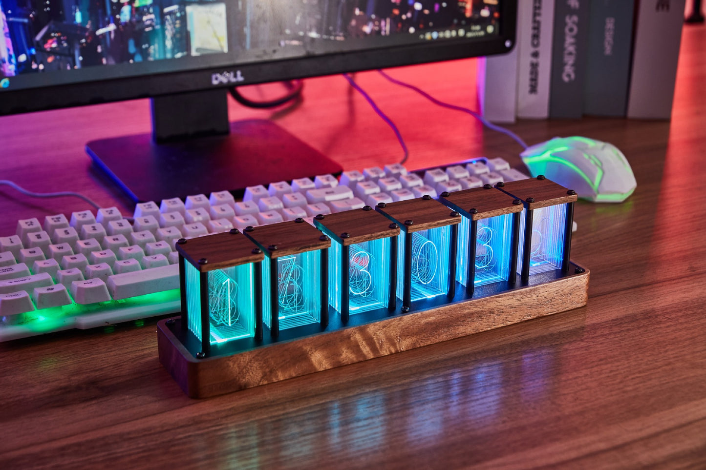 NIXIE 擬輝電子光管時鐘配胡桃木底座 - Nordeco HK