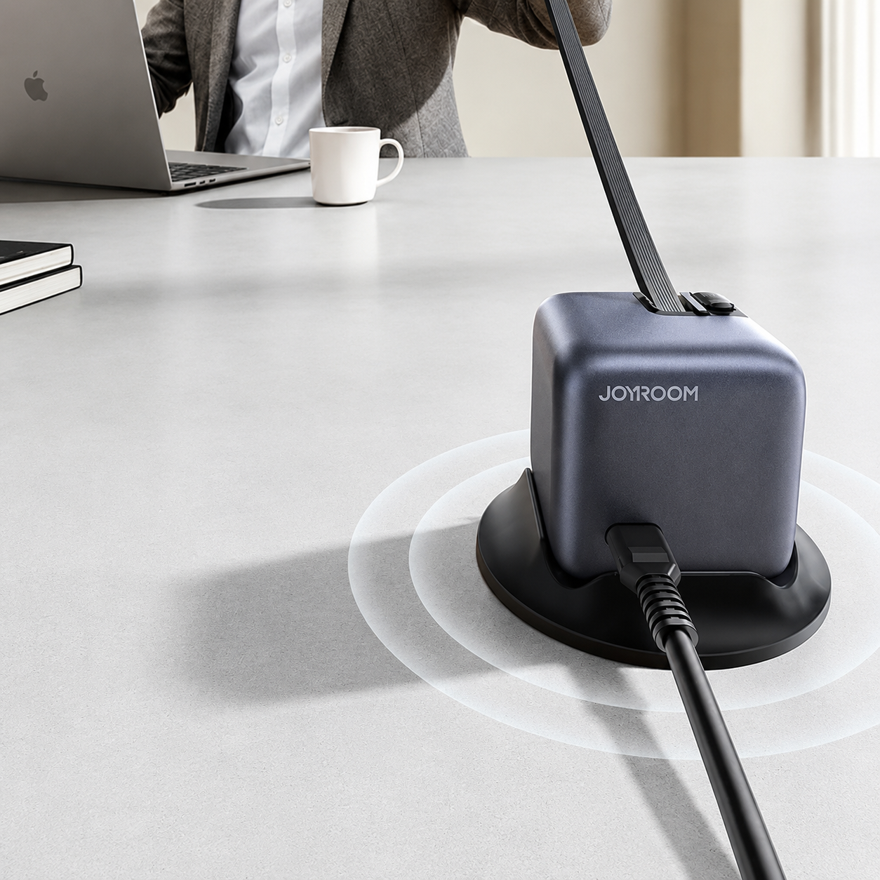 140W 智顯桌面充電站智能屏顯展示